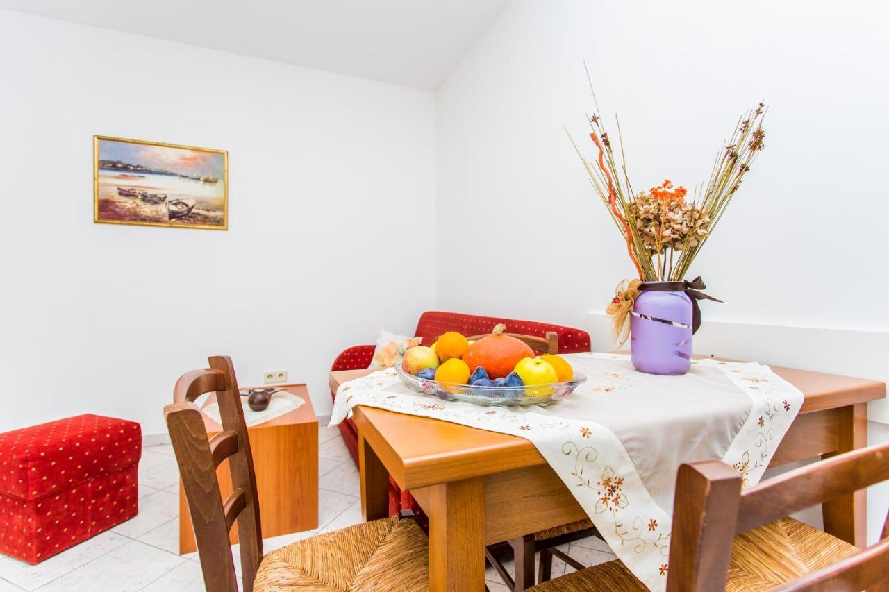 Apartments Lavanda 1 Nijvice Zewnętrze zdjęcie